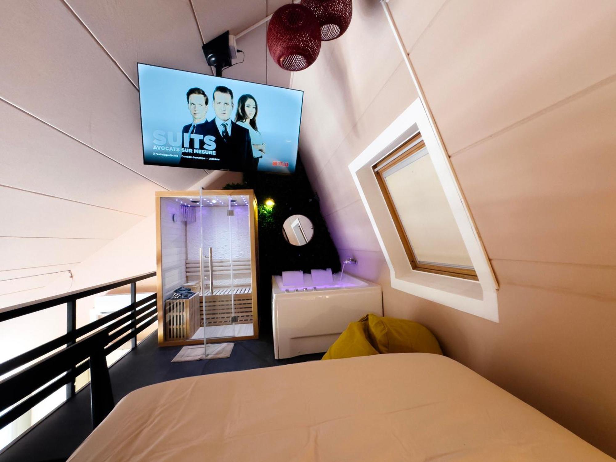 Capsule Lotus-Balneo-Sauna-Billard-Nintendo Hastiere-par-dela Exteriér fotografie