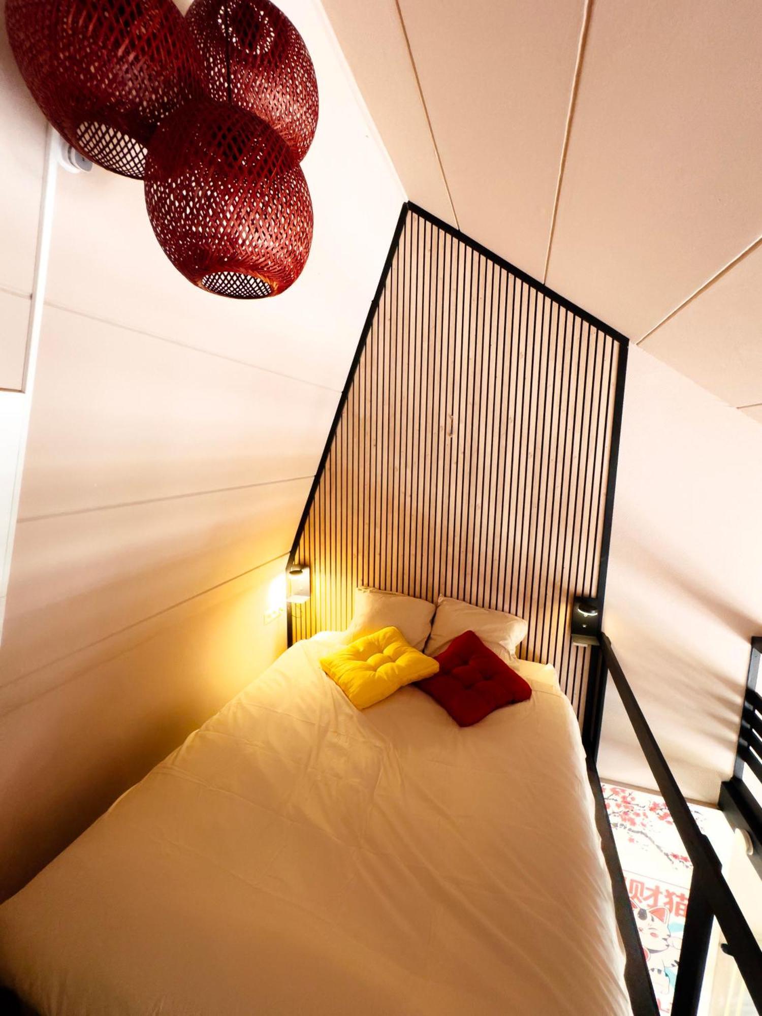 Capsule Lotus-Balneo-Sauna-Billard-Nintendo Hastiere-par-dela Exteriér fotografie